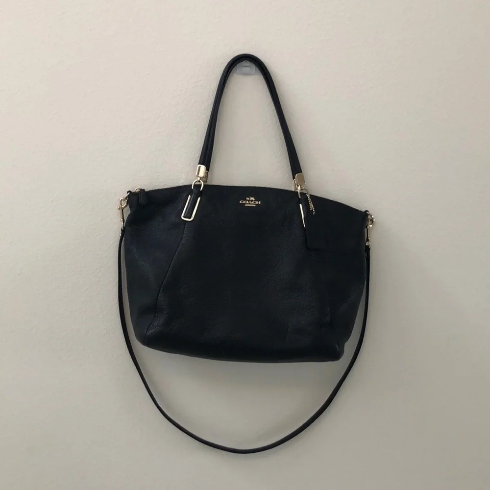 EUC large coach navy tote bag gold hardware